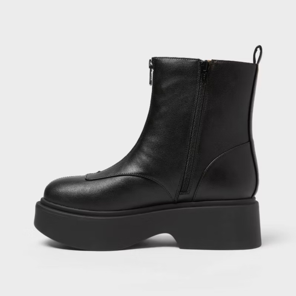 Women’s Honor Low Shaft Flat Boots with Memory Foam Insole – Wild Fable Black